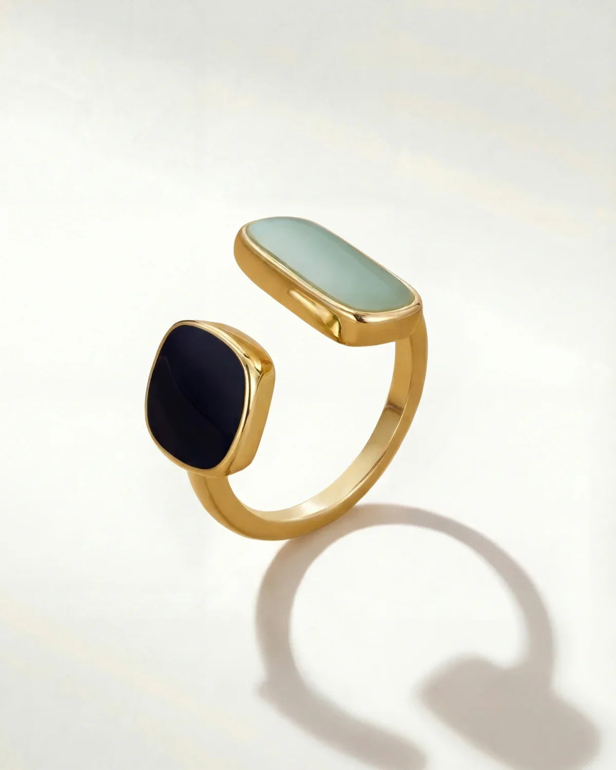 Lorraine | Sophisticated Ring
