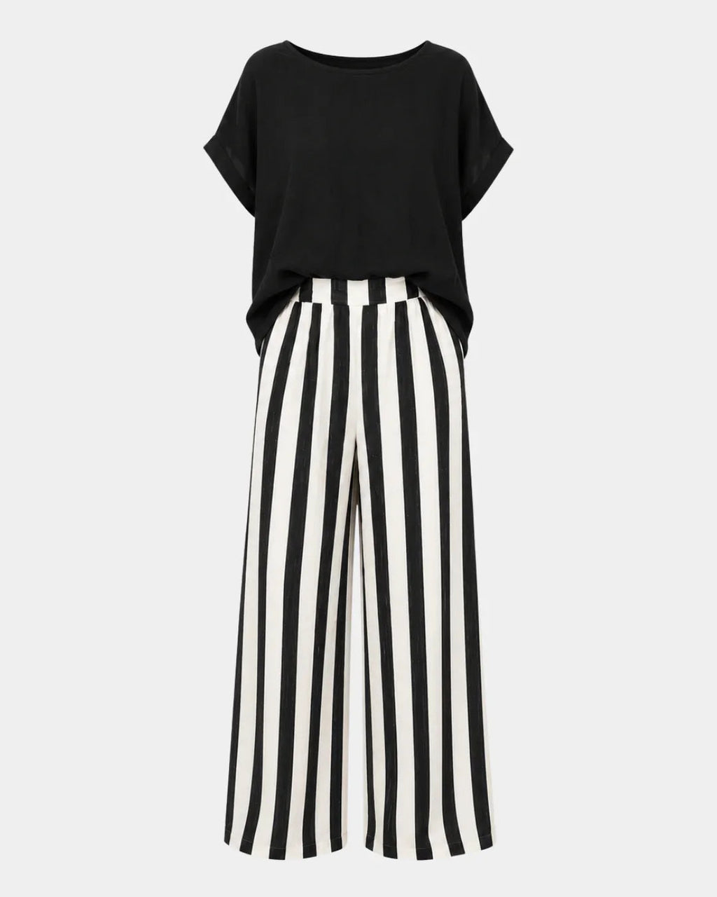 Blithilde | Summer T-shirt and Pants Set