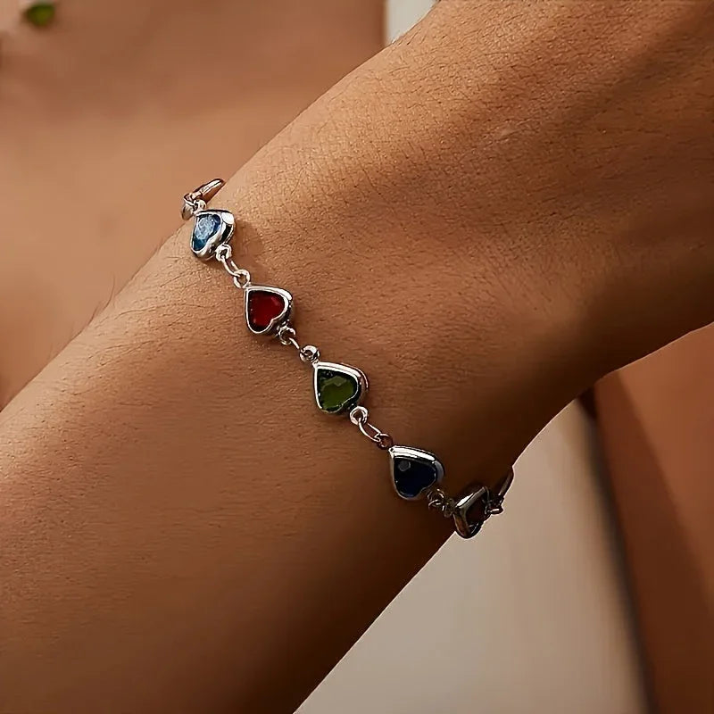 Elle | Unique Heart-Shaped Bracelet