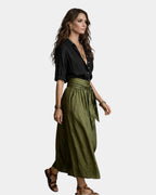 Dione | Midi skirt + complimentary black shirt
