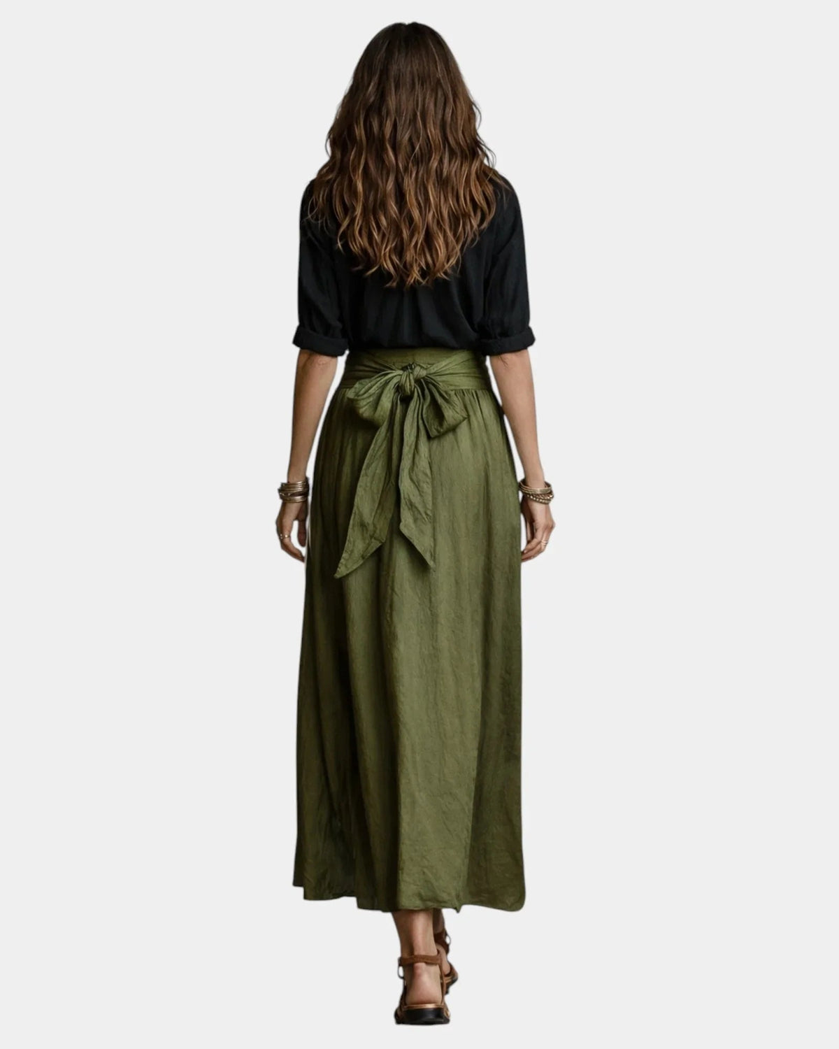 Dione | Midi skirt + complimentary black shirt