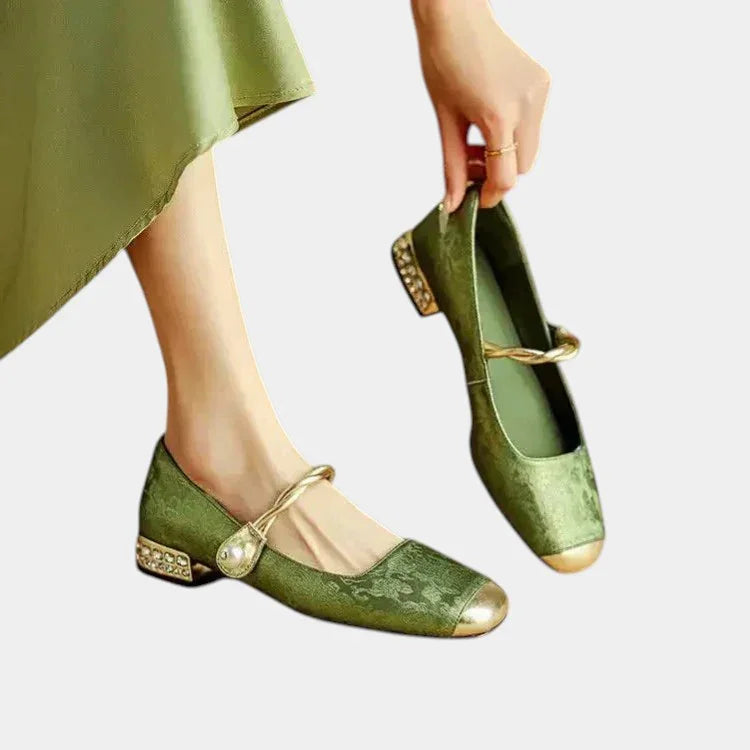 Sarah | Classic Dance Shoes with an Elegant Look