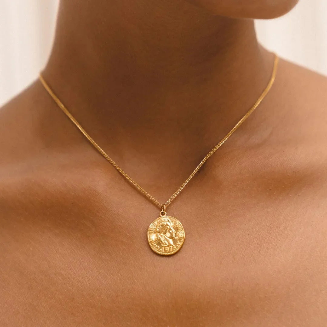 Bérénice | Elegant Necklace with Antique Coin