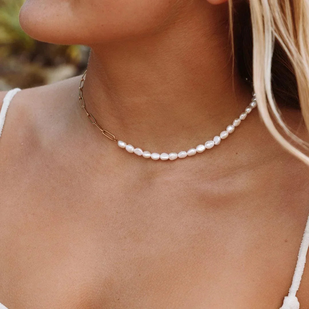 Coline | Gold and Pearl Necklace