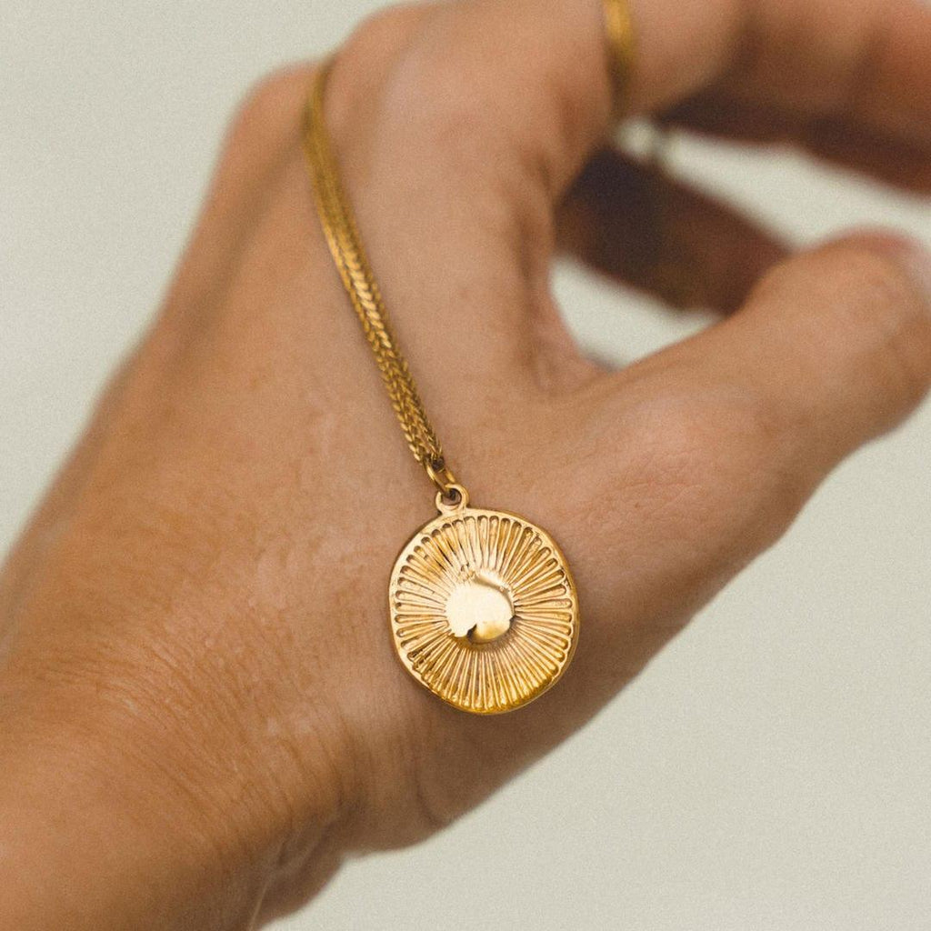 Bérénice | Elegant Necklace with Antique Coin